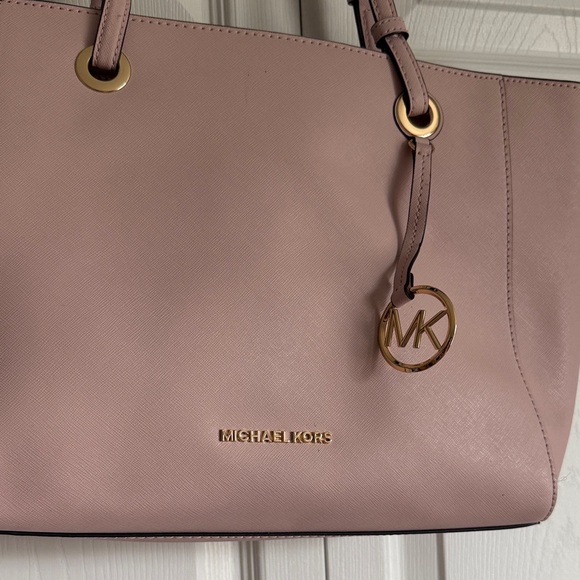 Michael Kors Blush Pink Leather Tote with Gold Accents - Picture 2 of 6